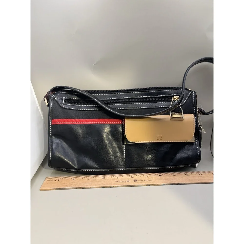Liz Claiborne liz claiborne